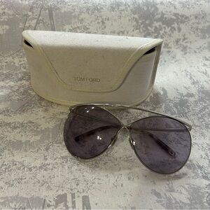 Tom Ford Silver Aviator Stevie Sunglasses Sleek Design